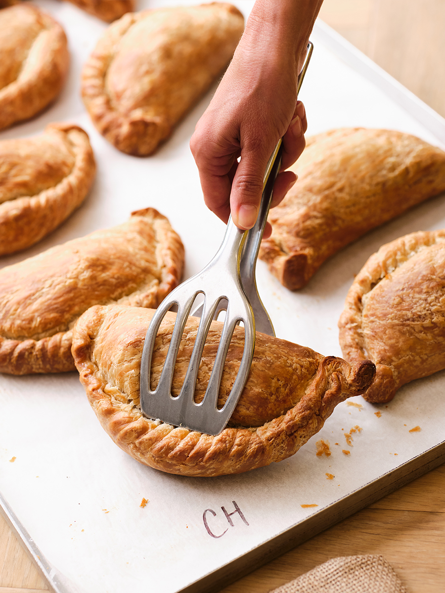 The Cornish Oven Pasties By Post Flaky Cheese Pasty-04